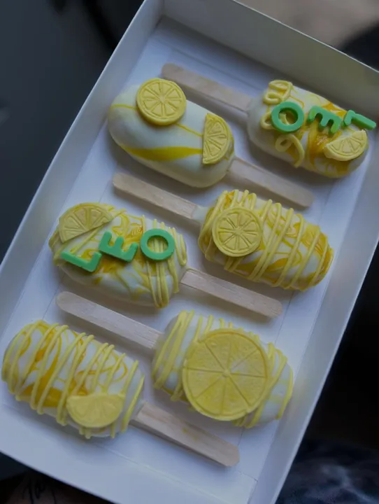 Lemon cakesicles