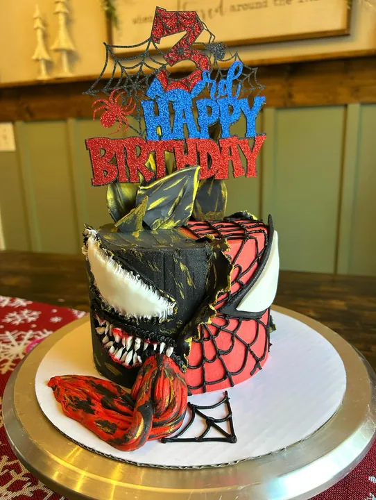 Spidey and Venom cake