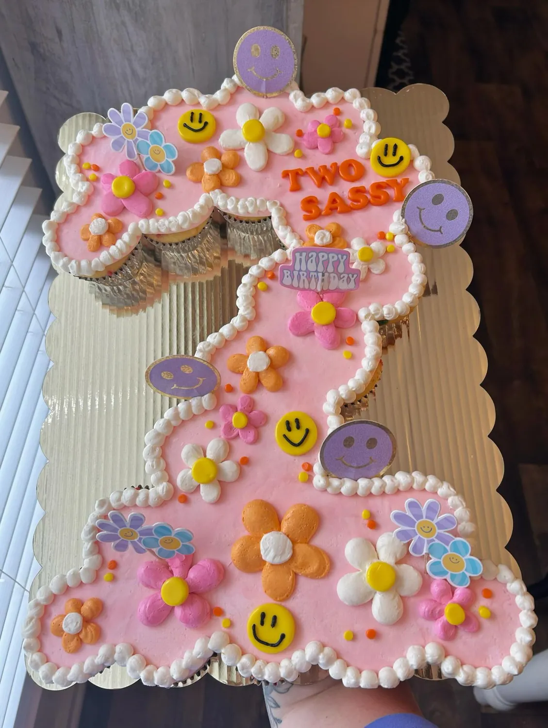 Two groovy pull-apart cake